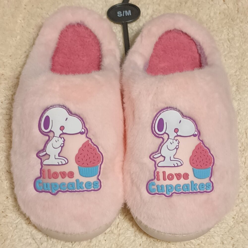NWT ~ Snoopy (S/M) Sherpa Fleece Lined Plush Scuff Slippers